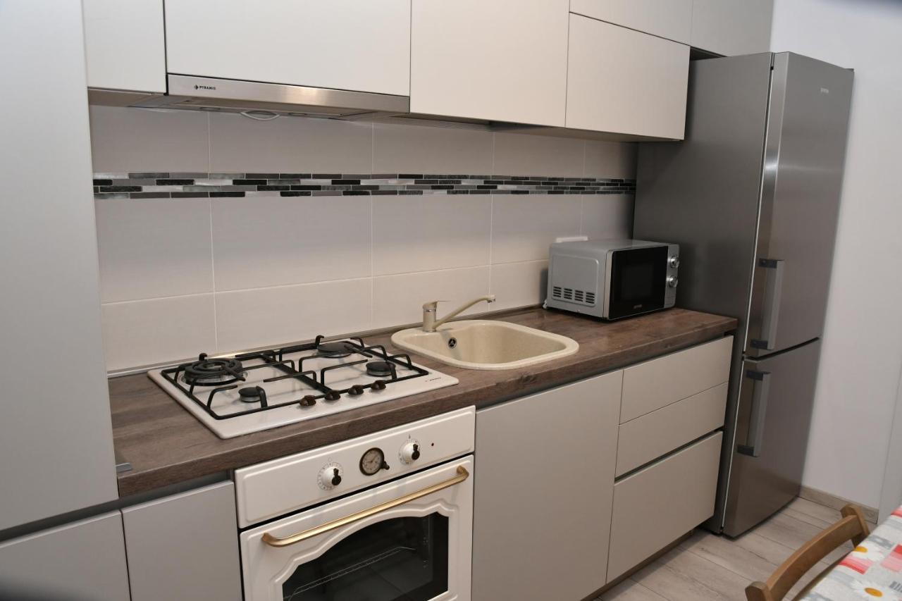 Toporasi Apartament Craiova Exterior foto